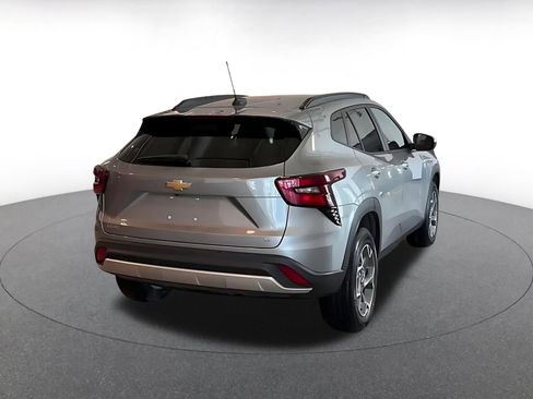 Used 2025 Chevrolet Trax LT w/ LT Convenience Package image 15