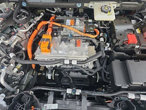 New 2026 Cadillac Optiq Sport 2 image 31