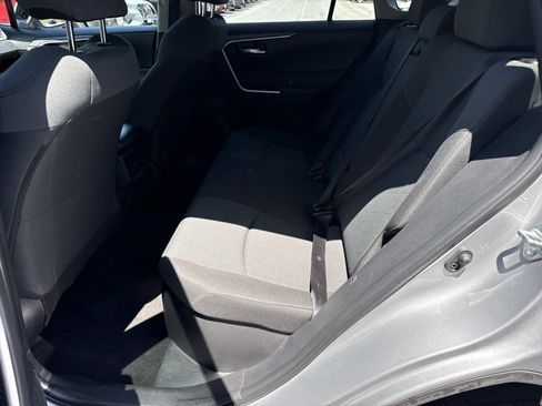 Used 2025 Toyota RAV4 XLE AWD/4WD image 28