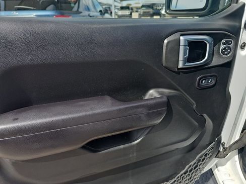 Used 2018 Jeep Wrangler Unlimited Sport S image 12