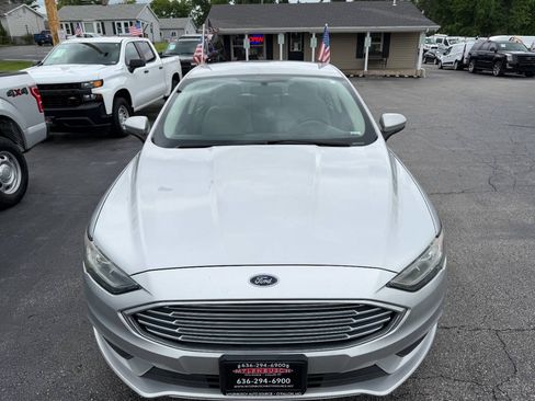 Used 2018 Ford Fusion S FWD image 3