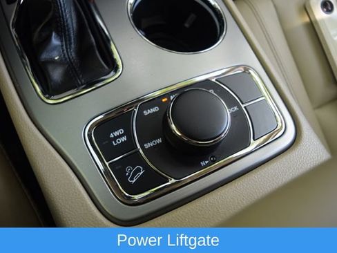 Used 2020 Jeep Grand Cherokee Limited AWD/4WD image 13