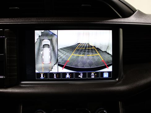 Used 2023 GMC Yukon XL Denali AWD/4WD image 16