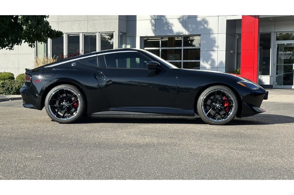 New 2027 Nissan Z Performance RWD image 11