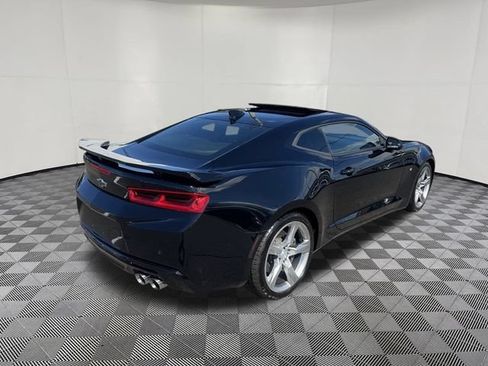 Used 2016 Chevrolet Camaro SS RWD image 5