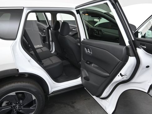 New 2026 Nissan Rogue SV image 20