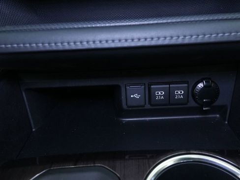 Used 2021 Toyota Highlander Limited image 37