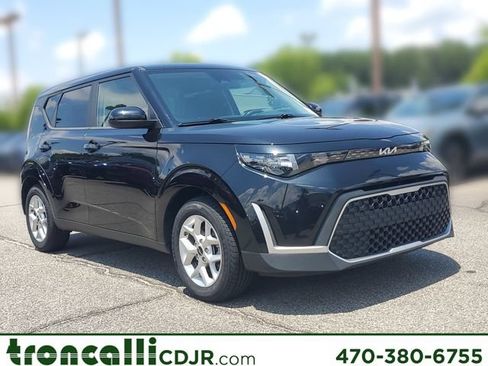 Used 2023 Kia Soul LX w/ LX Technology Package FWD image 1