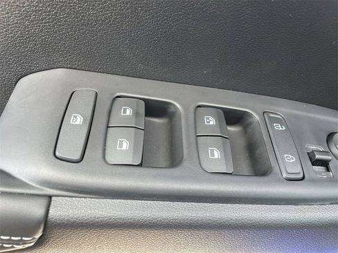 New 2025 Hyundai Venue Limited image 21