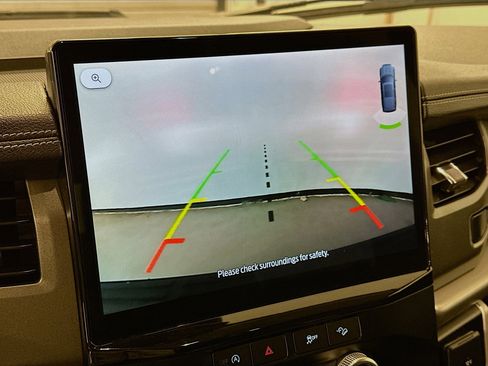 Used 2024 Ford Expedition XLT image 23