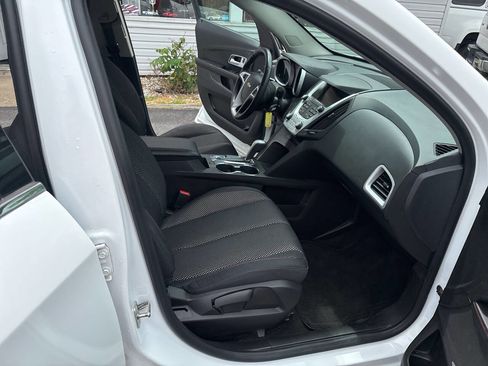 Used 2015 Chevrolet Equinox LT w/ Driver Convenience Package AWD/4WD image 19