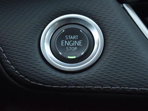 Used 2025 Chevrolet Equinox LT image 7