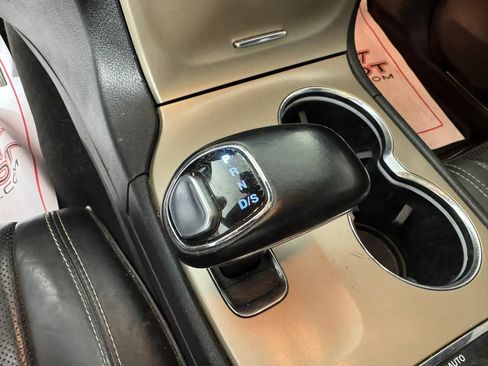 Used 2014 Jeep Grand Cherokee Overland AWD/4WD image 22