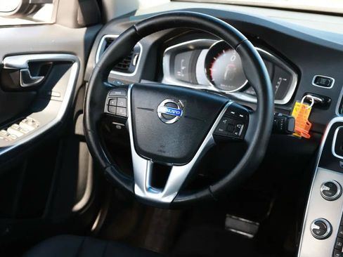 Used 2017 Volvo S60 T5 Inscription AWD/4WD image 27