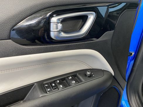 Certified 2024 Jeep Compass Limited image 12