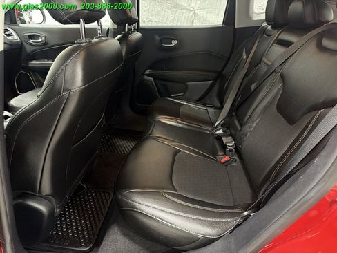 Used 2018 Jeep Compass Latitude w/ Popular Equipment Group AWD/4WD image 9