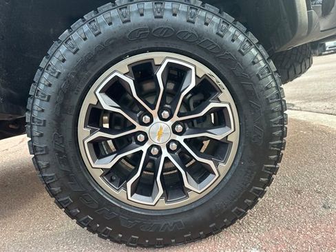 Used 2022 Chevrolet Colorado ZR2 image 31