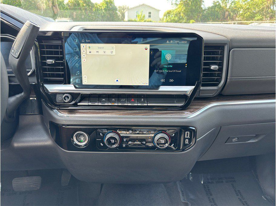 Used 2023 Chevrolet Silverado 1500 LT AWD/4WD image 10