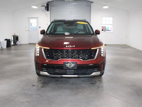 Used 2024 Kia Sorento SX image 18