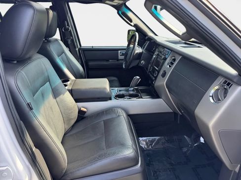 Used 2014 Ford Expedition Limited w/ Equipment Group 301A AWD/4WD image 10
