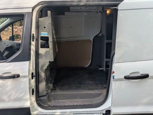 Used 2020 Ford Transit Connect XLT image 18
