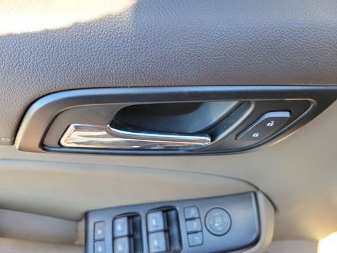 Used 2019 GMC Yukon SLT w/ Open Road Package image 10