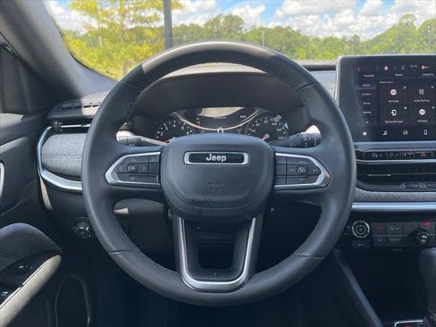 Certified 2024 Jeep Compass Latitude AWD/4WD image 60