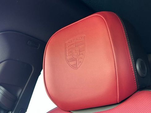 Certified 2025 Porsche Cayenne Coupe image 30