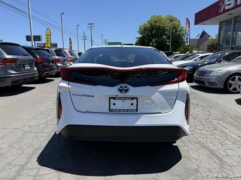 Used 2022 Toyota Prius Prime LE FWD image 5