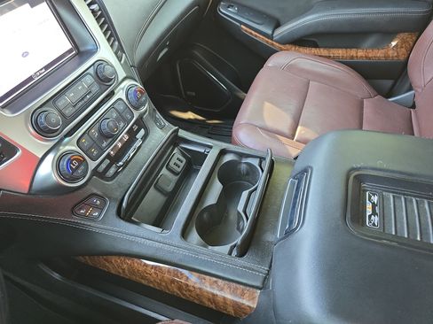 Used 2019 Chevrolet Tahoe Premier w/ Premier Plus Edition AWD/4WD image 26