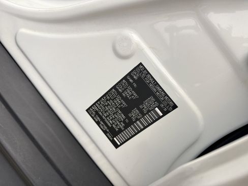 Used 2019 Nissan Rogue SV image 19
