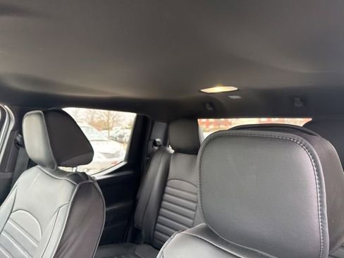 Used 2025 Toyota Tacoma 4x4 Double Cab image 9