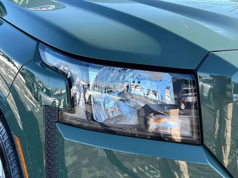 Certified 2024 Nissan Frontier SV w/ SV Convenience Package image 11