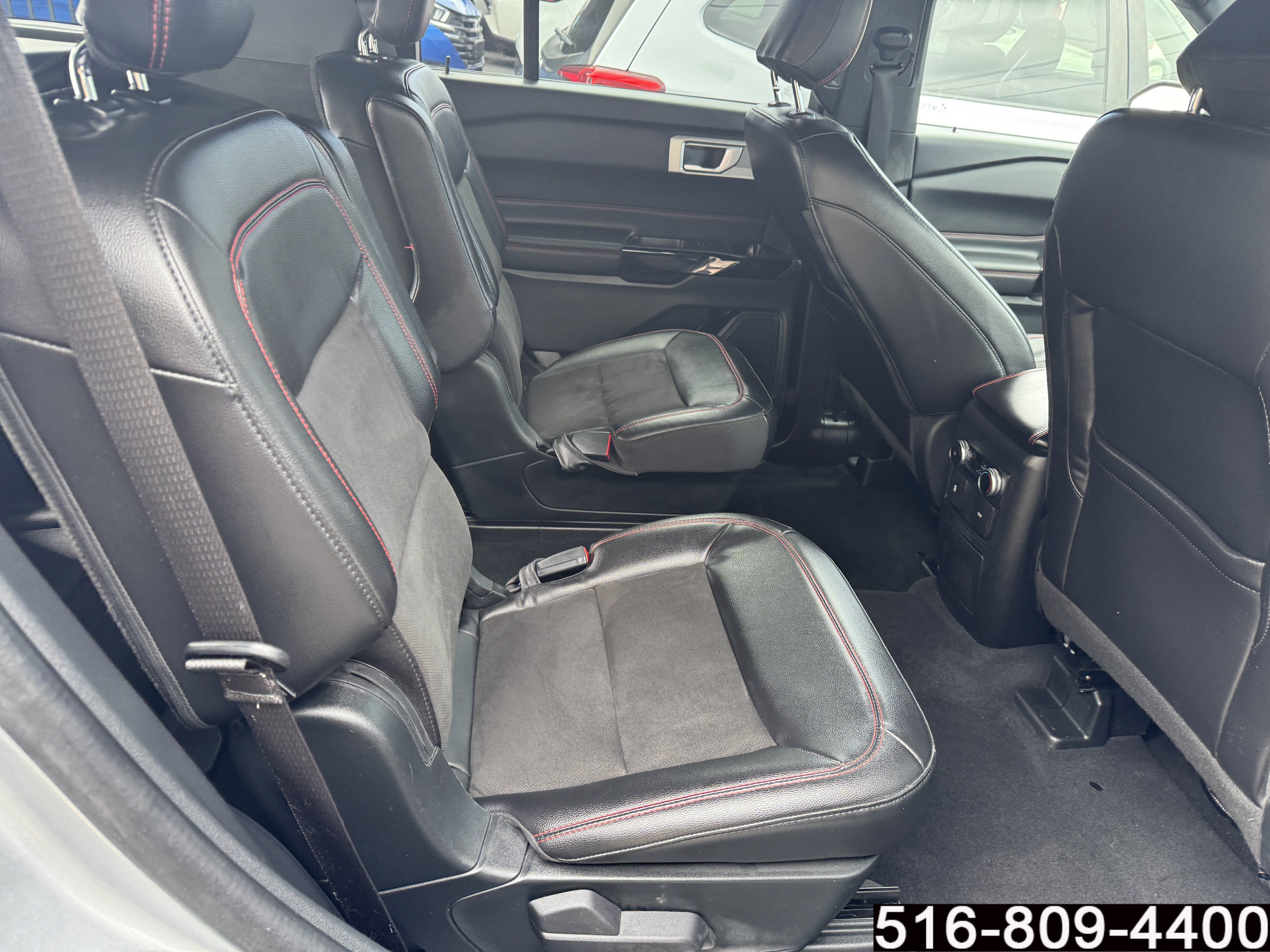 Used 2023 Ford Explorer ST-Line w/ Class IV Trailer Tow Package AWD/4WD image 31