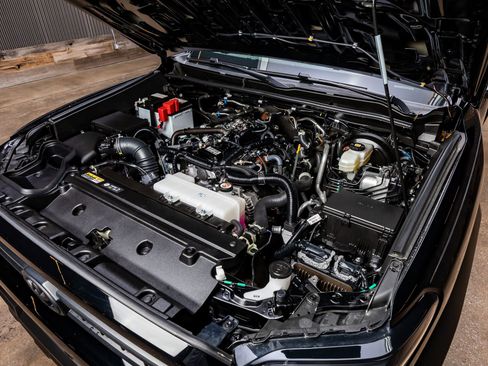 Used 2025 Toyota 4Runner SR5 image 36