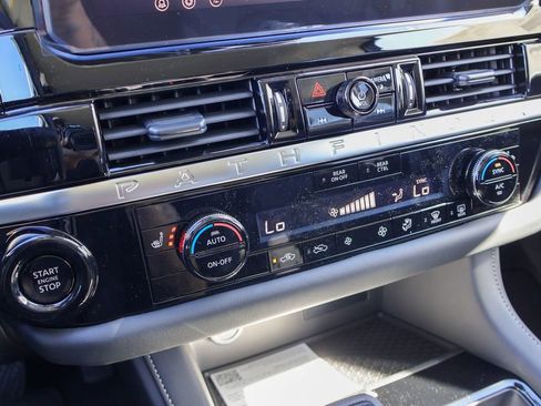 New 2026 Nissan Pathfinder SV image 12