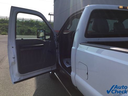 Used 2015 Ford F250 XL w/ Snow Plow Prep Package AWD/4WD image 32