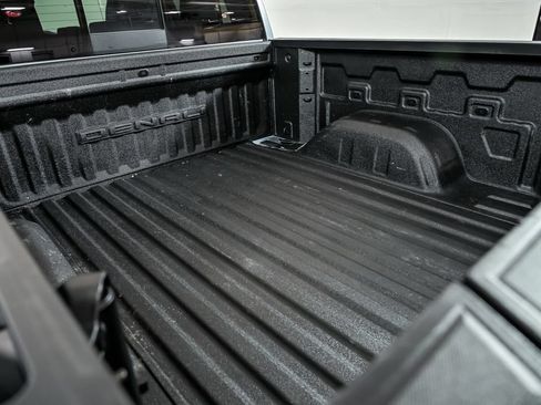 Used 2024 GMC Sierra 1500 Denali AWD/4WD image 9
