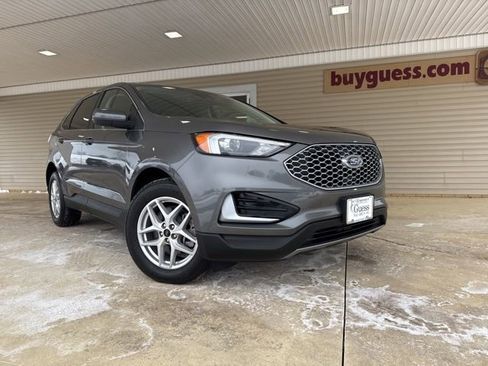 Used 2023 Ford Edge SEL image 2