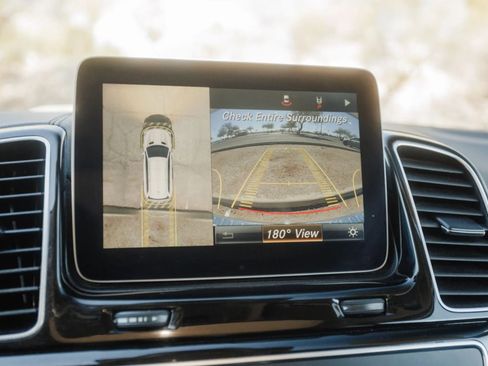 Used 2018 Mercedes-Benz GLS 550 4MATIC w/ Driver Assistance Package image 24