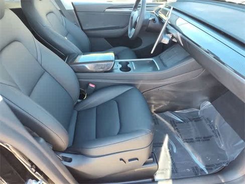 Used 2023 Tesla Model Y Long Range image 22