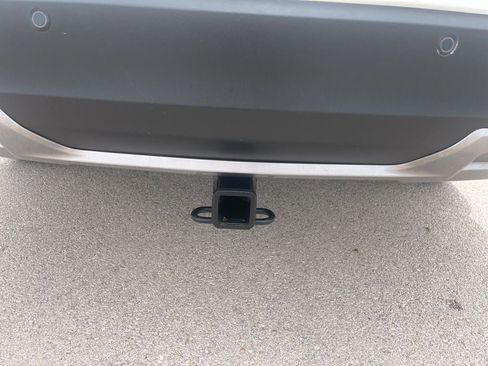 Used 2020 Ford Explorer XLT w/ Equipment Group 202A AWD/4WD image 5
