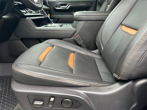 Used 2024 GMC Sierra 2500 AT4 w/ AT4 Premium Plus Package image 10