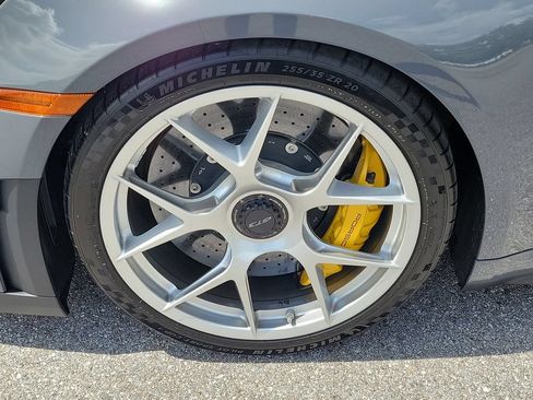 Certified 2025 Porsche 911 GT3 RWD image 12