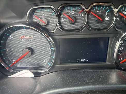 Used 2018 Chevrolet Silverado 1500 LT w/ All Star Edition image 8