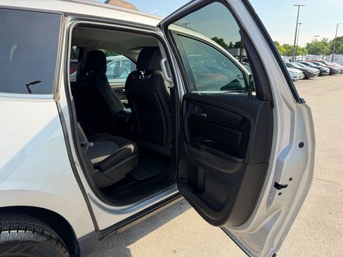 Used 2017 Chevrolet Traverse LT FWD image 10