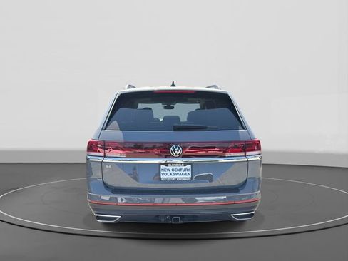 New 2026 Volkswagen Atlas SE FWD image 4