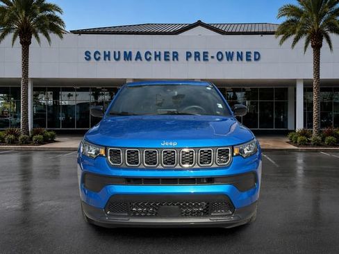 Used 2025 Jeep Compass Sport AWD/4WD image 2
