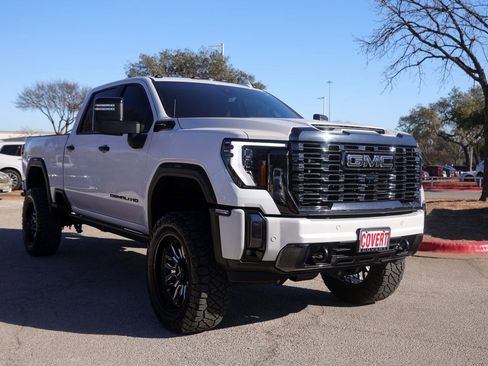 Used 2024 GMC Sierra 2500 Denali Ultimate w/ Max Trailering Package image 9