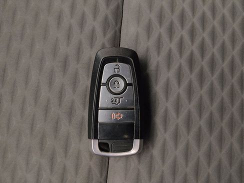 Used 2021 Ford Escape SE w/ Convenience Package FWD image 32